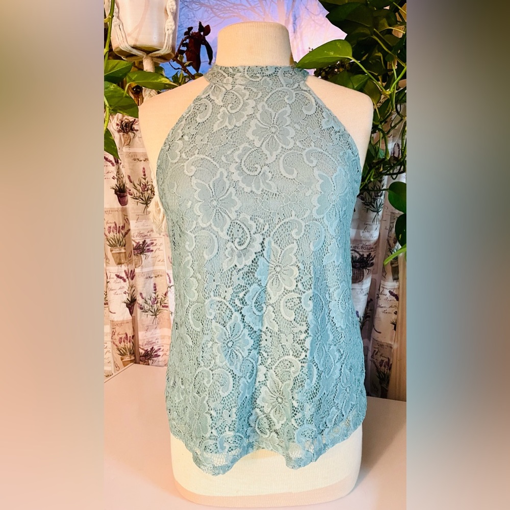 Dressy sleeveless lace top